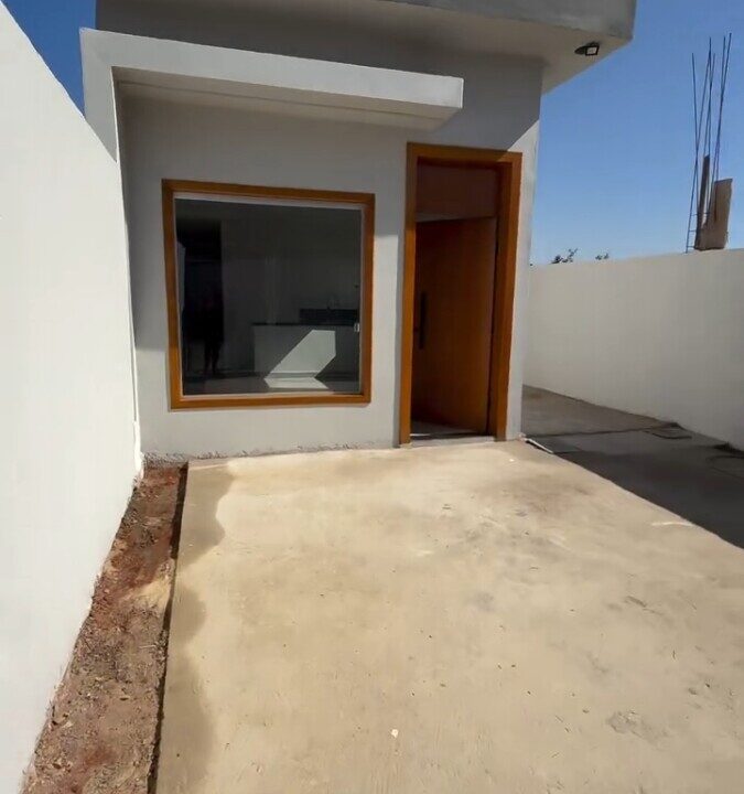 3683165321830218290.mp4_snapshot_00.12.587