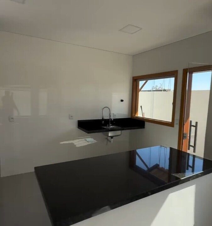 3683165321830218290.mp4_snapshot_00.34.399