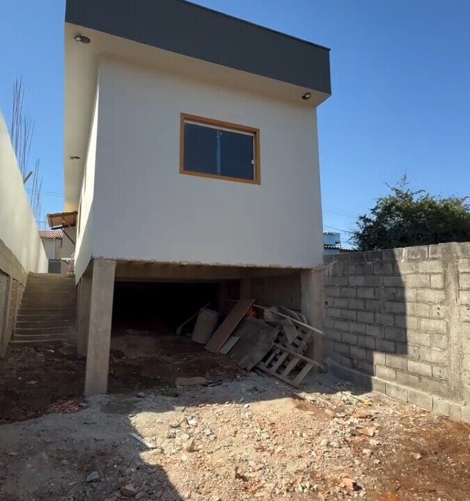 3683165321830218290.mp4_snapshot_01.40.854